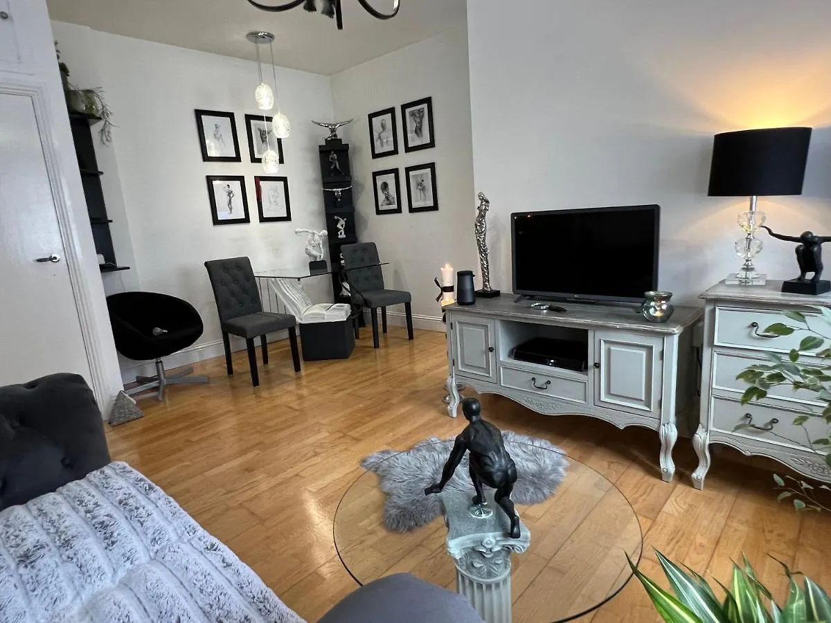 Lovely Apartment In Cork