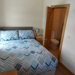 Red Door Townhouse Homestay Galway