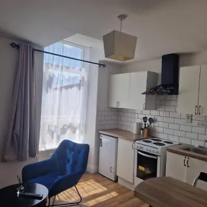 Apartment Beautiful 1-bed In